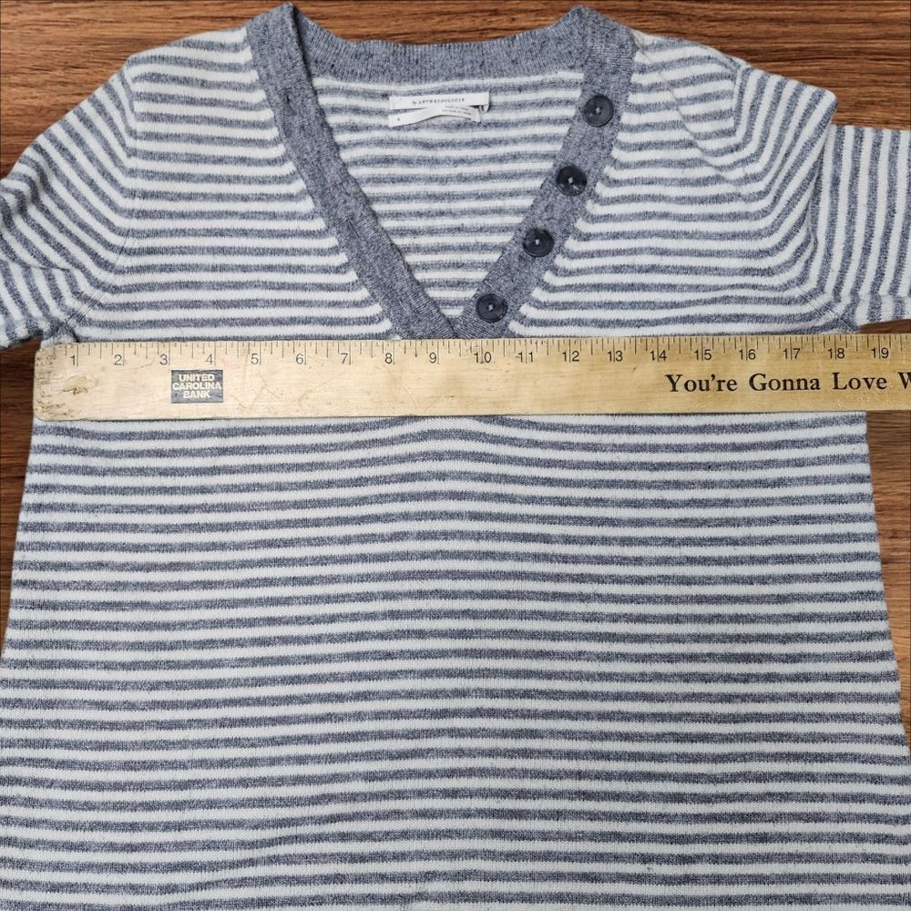 Anthropologie Gray and White Striped V-neck Sweater. Sz. S - Picture 8 of 10
